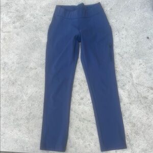 Columbia Women's Blue Pull on Omni Shield Hiking Pants Size S